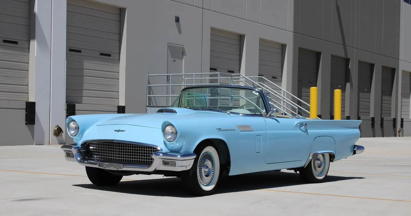 1957 Ford Thunderbird