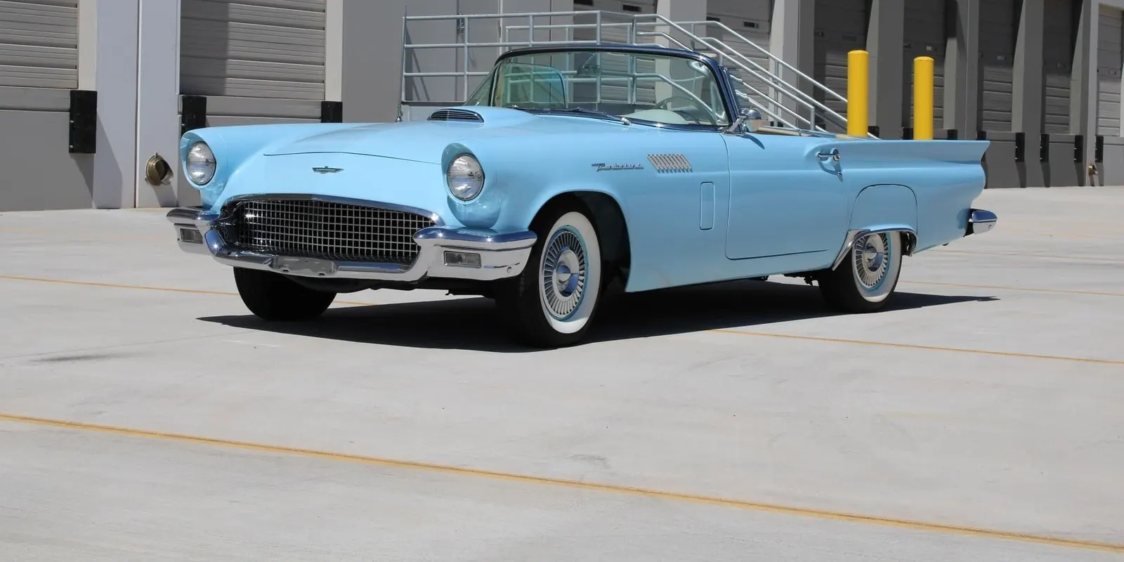 1957 Ford Thunderbird