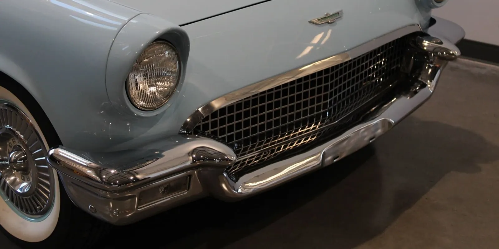 1957 Ford Thunderbird