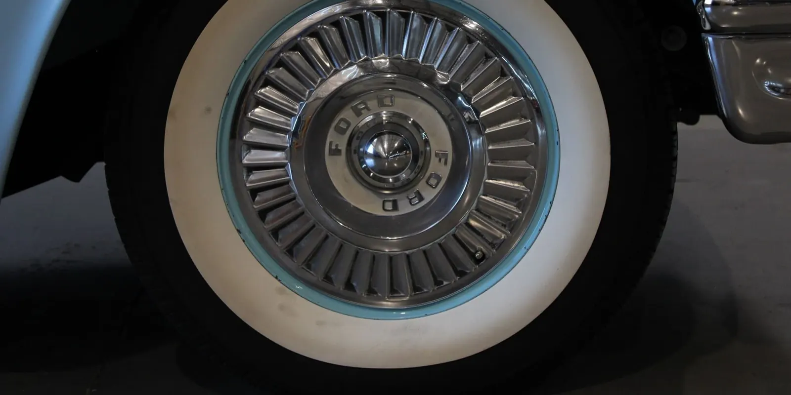 1957 Ford Thunderbird
