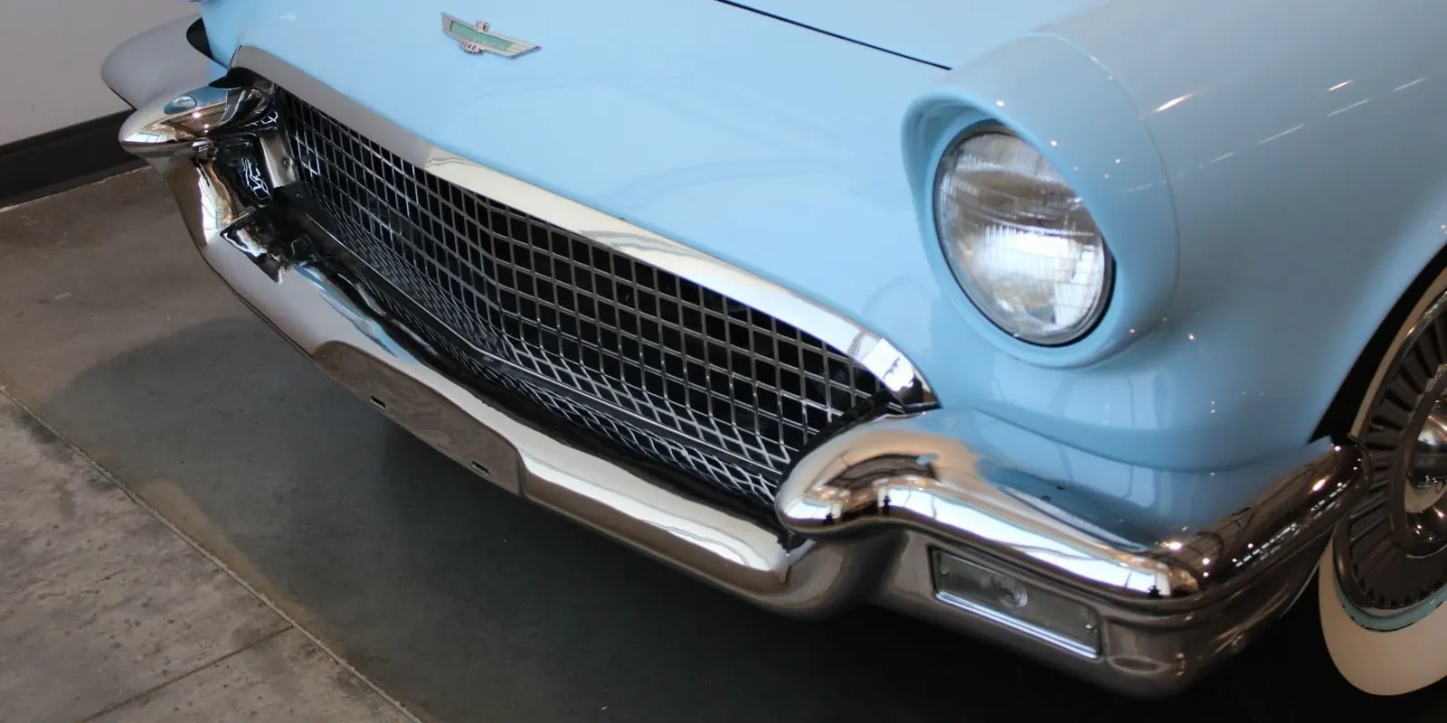 1957 Ford Thunderbird