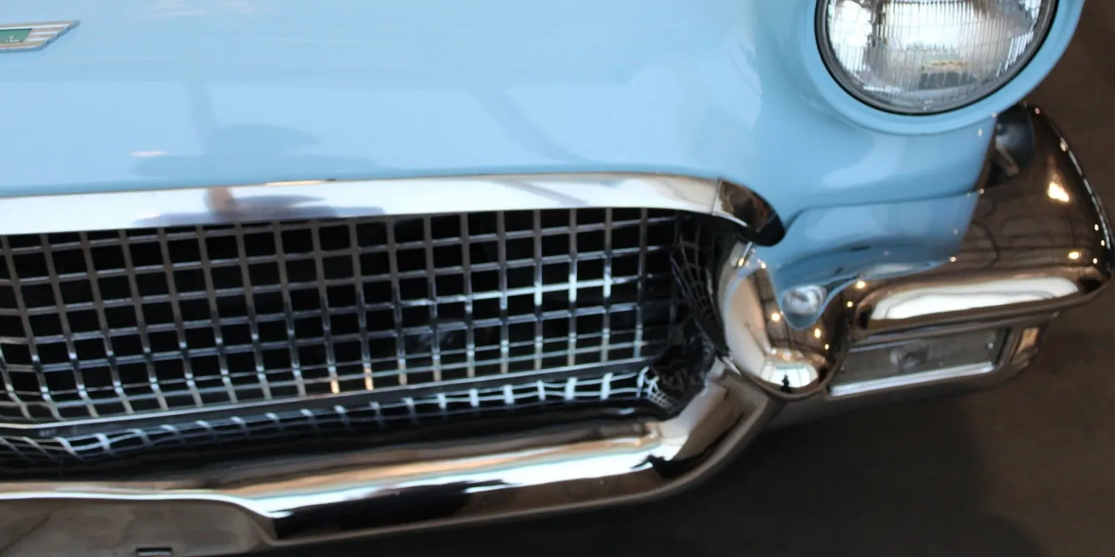 1957 Ford Thunderbird